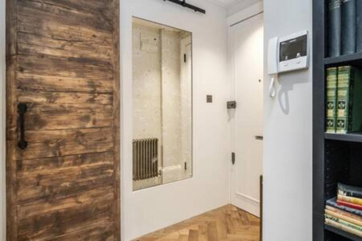 Modern Spacious In Chelsea By Kings Road